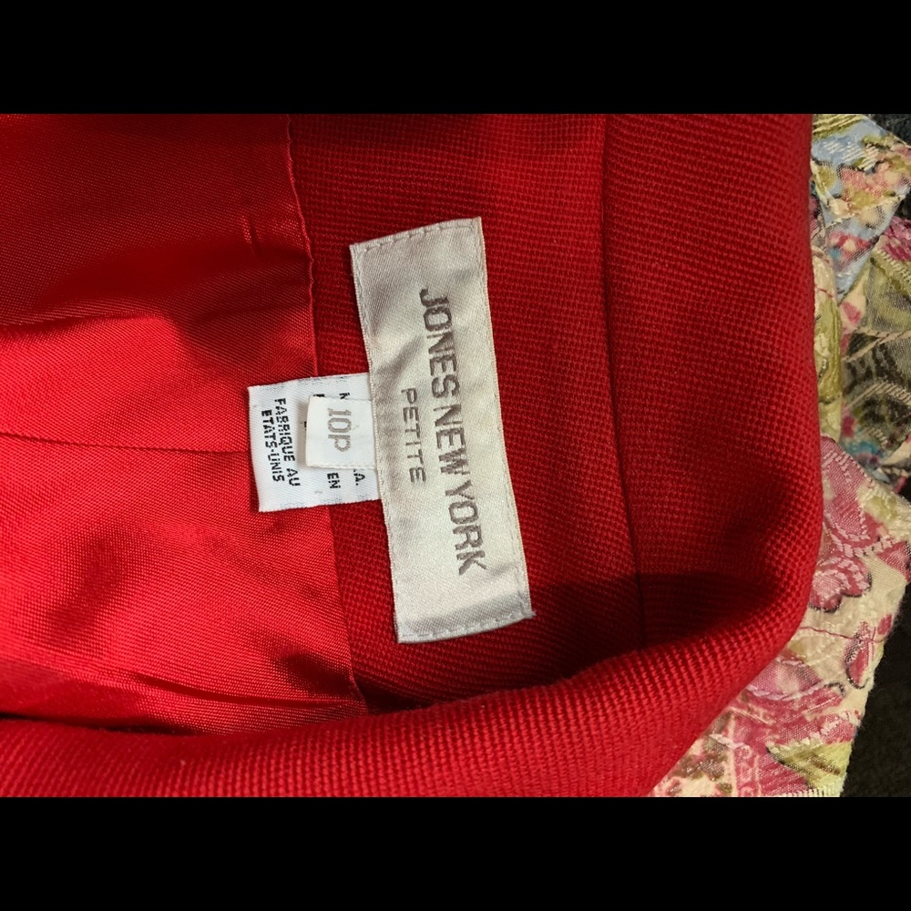 Blazer - Picture 3 of 3